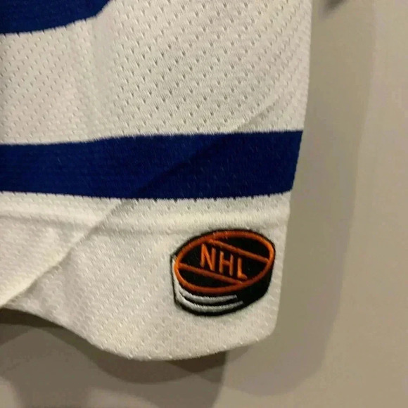 90’s Toronto Maple Leafs CCM NHL Hockey Jersey - Picture 8 of 11